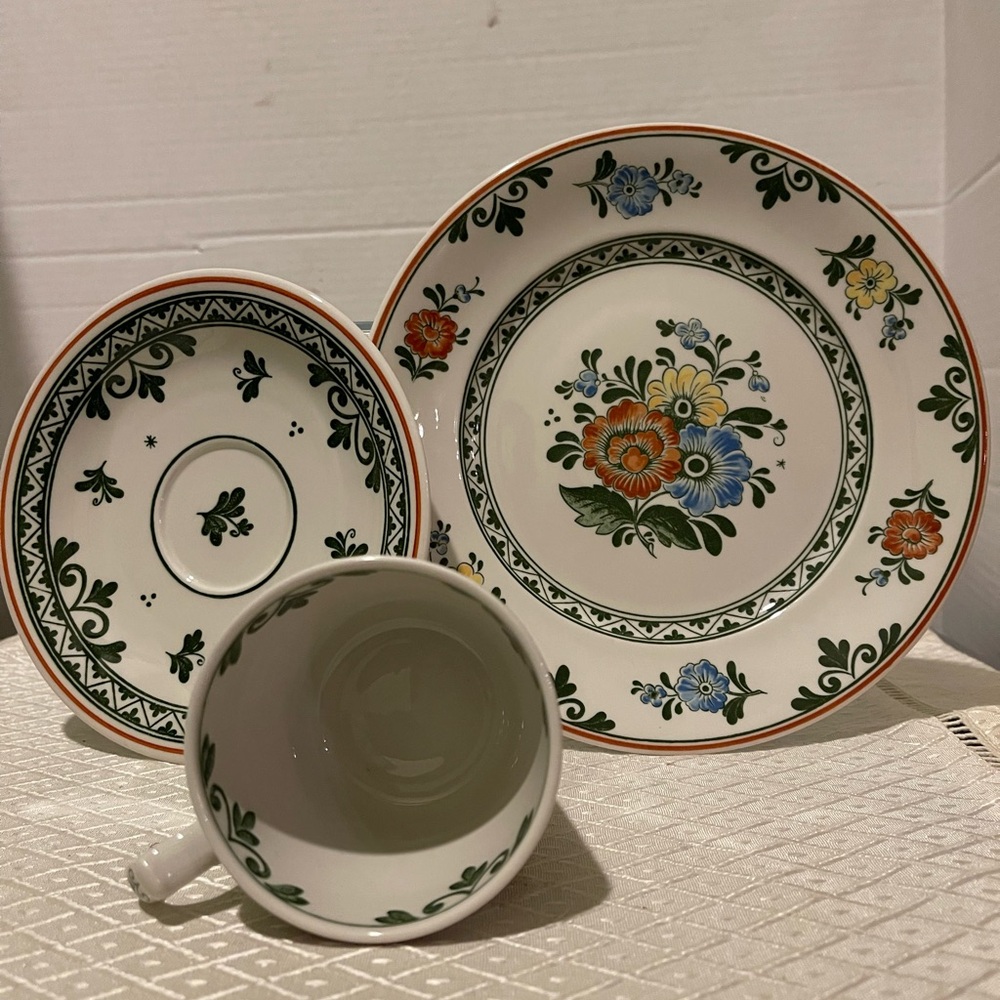 Villeroy & Boch Alt Amsterdam Trio Porcelain Set. - Picture 5 of 5